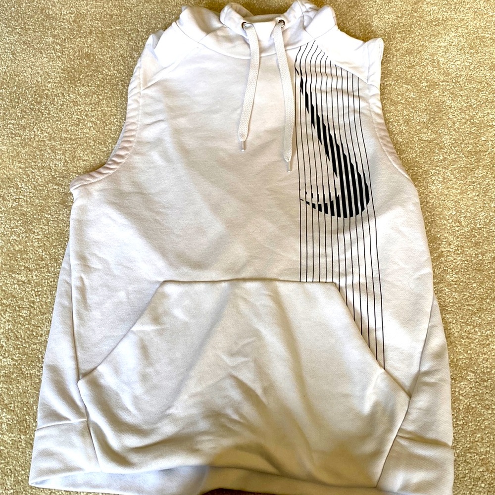 NWOT men’s training hoodie